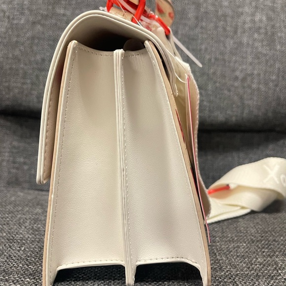 NWT Betsey Johnson Red Strawberry White and Tan Mini Bag - Picture 3 of 5